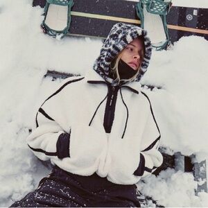 FP Movement Free People Mountain High Half Zip Fleece. Color-White Combo, Size S